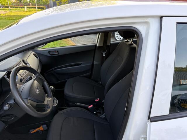 Hyundai I 10 1.0I PRIVATE LEASE