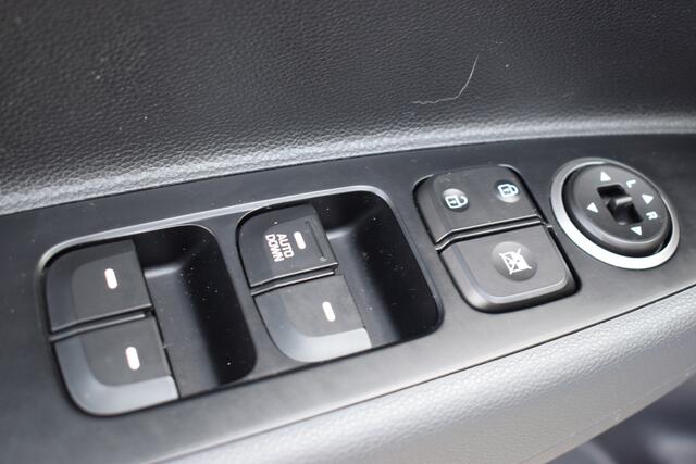 Hyundai I 10 1.0i Comfort Airco Cruise controle | Elektrische ramen v+a | Elektrisch verstelbare buitenspiegels