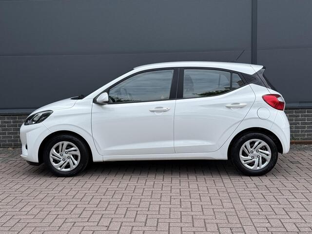 Hyundai I 10 1.0 Comfort Smart / Navigatie / Cruise / Airco / Apple Carplay & Android Auto / Achteruitrij Camera /