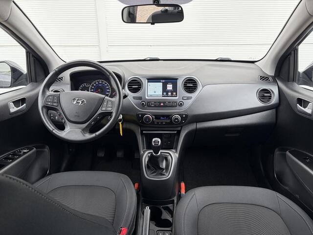 Hyundai I 10 1.0 Premium / Trekhaak / Stoel en stuurverwarming / Apple Carplay/Android Auto /