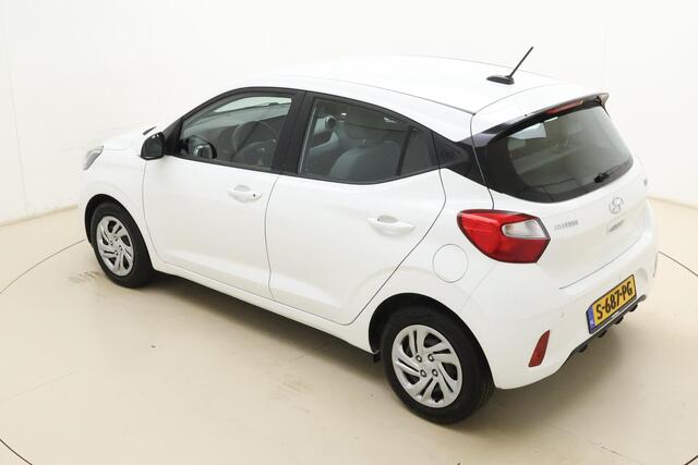 Hyundai I 10 1.0 Premium | Camera | Parkeersensoren | Climate control | Weinig kilometers | Cruise control | DAB Radio