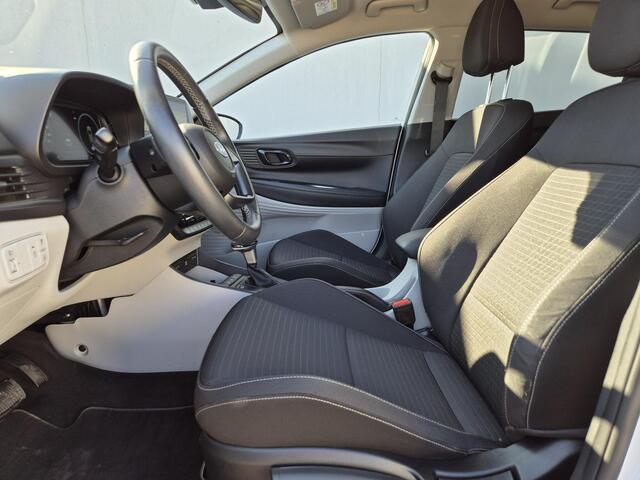 Hyundai I 20 1.0 T-GDI Comfort Smart Automaat / Achteruitrijcamera / Keyless Entry/Start / Apple Carplay Android Auto / Cruise control / Draadloze telefoon lader / Lichtmetalen wielen 17" /