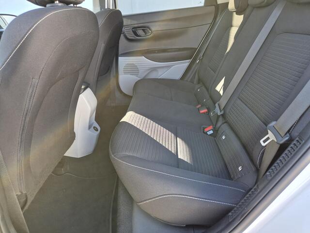 Hyundai I 20 1.0 T-GDI Comfort Smart Automaat / Achteruitrijcamera / Keyless Entry/Start / Apple Carplay Android Auto / Cruise control / Draadloze telefoon lader / Lichtmetalen wielen 17" /