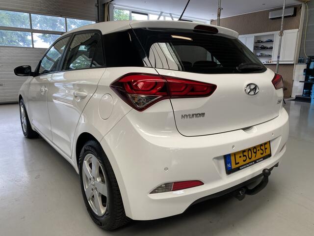 Hyundai I 20 1.2 HP i-Motion Stoelverwarming, Trekhaak