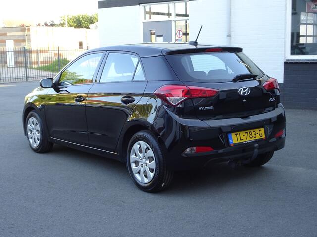 Hyundai I 20 1.0 T-GDI Comfort Automatische airco, navigatie, cruise controle, parkeersensoren, achteruitrij camera, trekhaak, enz.