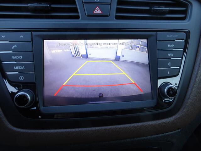 Hyundai I 20 1.0 T-GDI Comfort Automatische airco, navigatie, cruise controle, parkeersensoren, achteruitrij camera, trekhaak, enz.