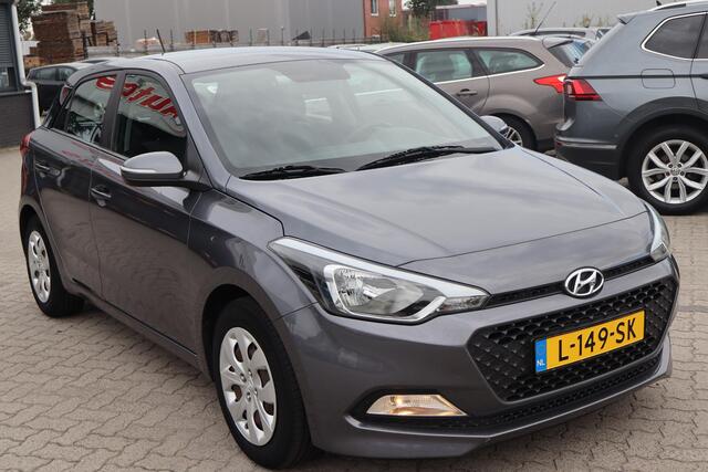 Hyundai I 20 1.2 HP i-Motion Airco, Radio cd speler, Elektrische ramen