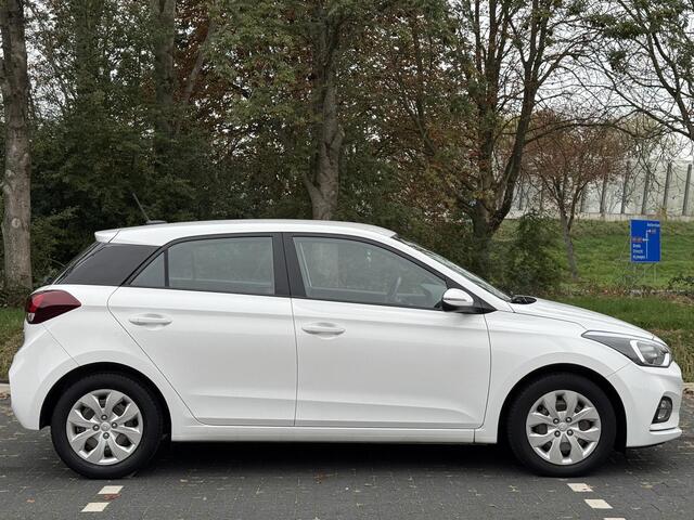 Hyundai I 20 1.0 T-GDI Comfort | Geïntegreerde navigatie | Android Auto Apple Carplay | Camera & Pdc | Climate control |