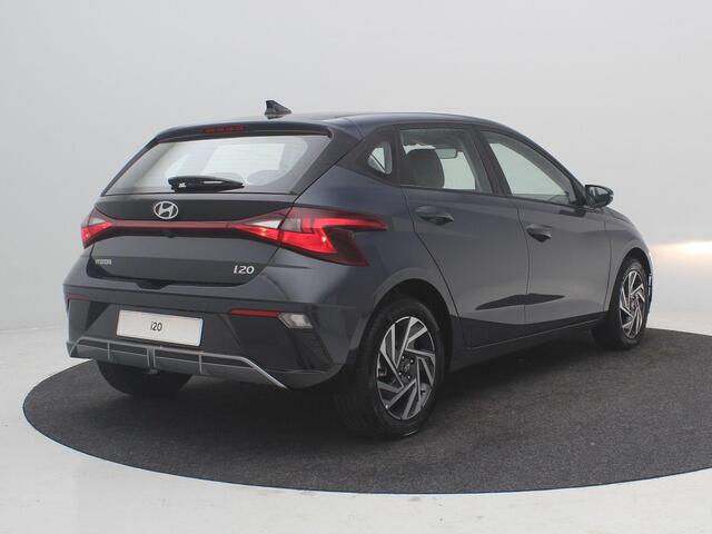 Hyundai I 20 1.0 T-GDI Comfort / ¤ 1.000,- Voordeel Op Nieuwprijs / Rijklaarprijs / Direct Leverbaar / Navigatie / Cruise control / Apple Carplay + Android Auto / Airco / LMV / Achteruitrijcamera /