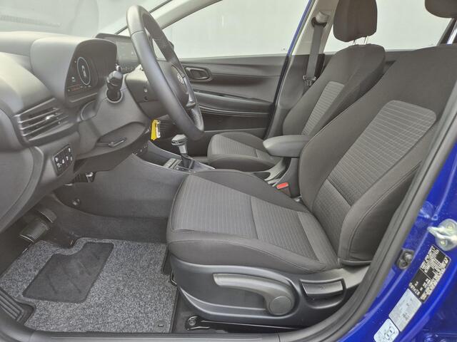 Hyundai I 20 1.0 T-GDI Comfort Automaat / Navigatie via Apple Carplay of Android Auto / Stuur-, en Stoel verwarming / Achteruitrijcamera / Trekgewicht 1110 kg / cruise control / Climate control / Parkeersensoren achter /