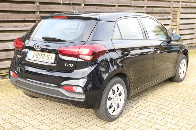 Hyundai I 20 1.2 LP i-Drive Airco / All season banden