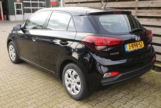 Hyundai I 20 1.2 LP i-Drive Airco / All season banden