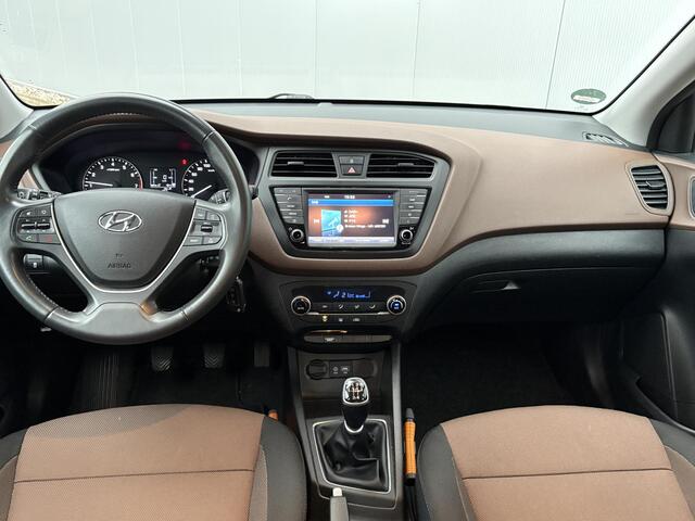 Hyundai I 20 1.0 T-GDI Comfort / Airco / Apple Carplay/Android Auto / Cruise control / Navigatiesysteem full map / Set zomerbanden op velg /