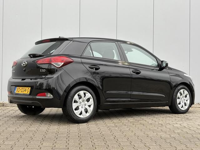 Hyundai I 20 1.0 T-GDI Comfort / Airco / Apple Carplay/Android Auto / Cruise control / Navigatiesysteem full map / Set zomerbanden op velg /