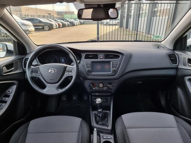 Hyundai I 20 1.0 T-GDI Comfort | Apple CarPlay / Android Auto navigatie |Achteruitrijcamera | Licht metalen velgen |