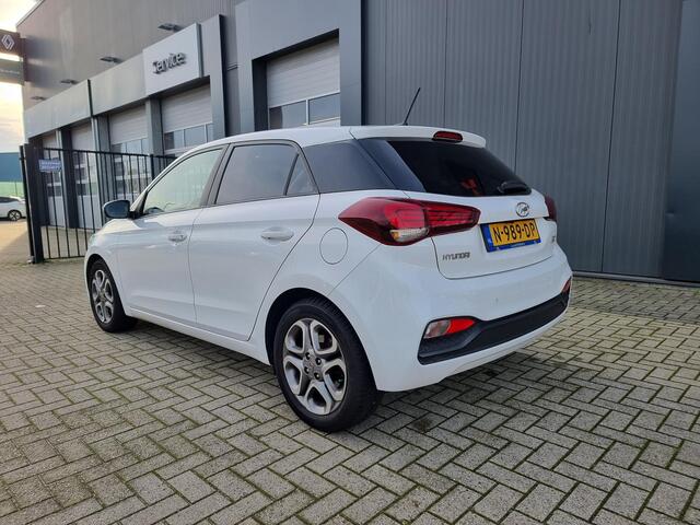 Hyundai I 20 1.0 T-GDI Comfort | Apple CarPlay / Android Auto navigatie |Achteruitrijcamera | Licht metalen velgen |