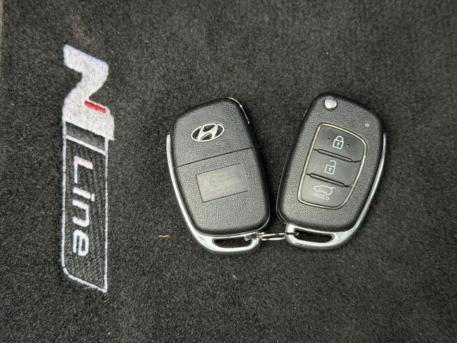 Hyundai I 20 1.0 T-GDI N Line / Automaat / EIBACH Verlagingsveren / Navigatie via Apple Carplay & Android Auto / Stoel & Stuurwiel Verwarming / Camera + PDC / Cruise / Clima /