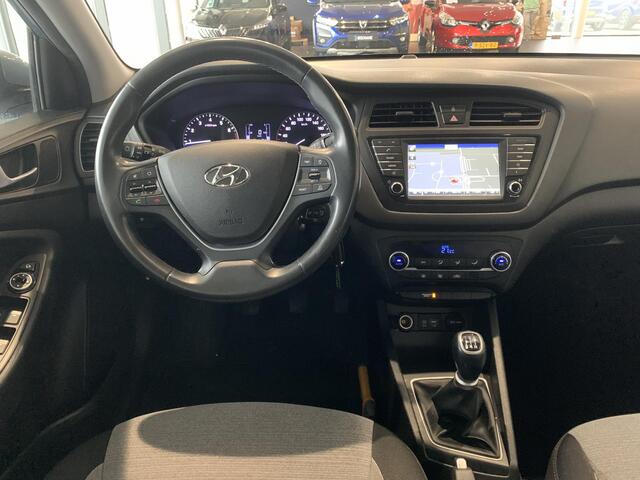 Hyundai I 20 1.2 HP i-Motion NAVIGATIE | ACHTERUITRIJCAMERA | PARKEERSENSOREN ACHTER