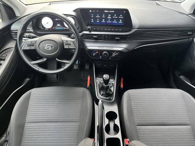 Hyundai I 20 1.2 84PK Comfort Smart | Dealer onderhouden | Geïntegreerde navigatiesysteem | Apple Carplay & Android Auto |