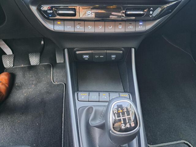 Hyundai I 20 1.0 T-GDI Premium Stoelverwarming | Trekhaak | Parkeersensoren