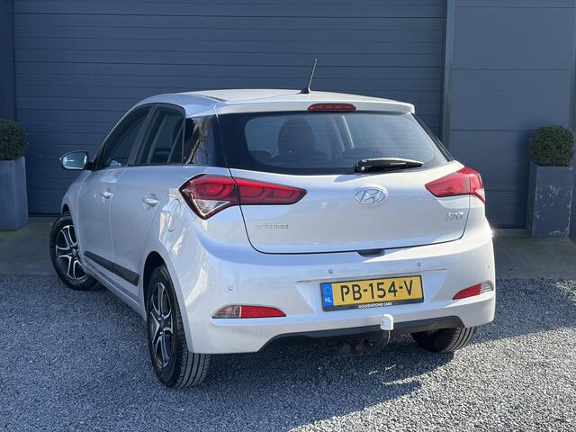 Hyundai I 20 1.0 T-GDI i-Motion Trekhaak,Airco,Cruise,102pk,Rijstrooksensor,Pdc,Lm velgen,4x Elekt.Ramen,N.A.P,Apk tot 08-2026