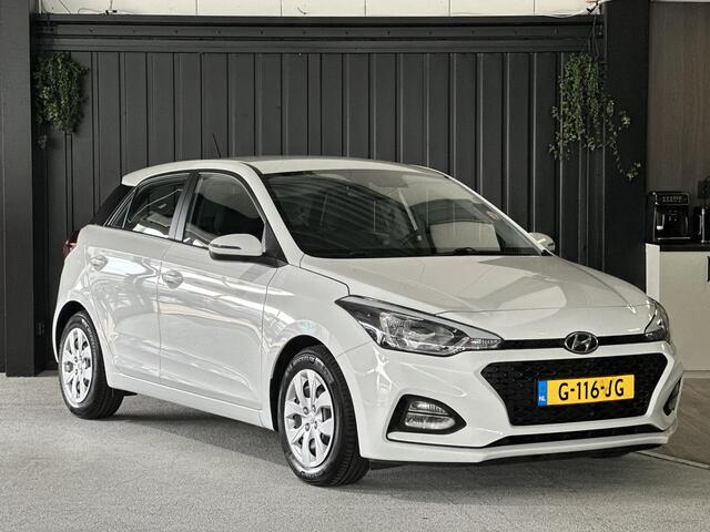 Hyundai I 20 1.0 T-GDI Comfort | 1 Eigenaar | Carplay | Achteruitrijcamera | Navigatie | Cruise Control | DAB Ontvanger |
