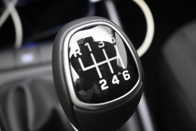 Hyundai I 20 1.0 T-GDI Comfort / ¤2000,- Voordeel / Uit Voorraad Leverbaar / Prijs is rijklaar / Apple & Android Carplay / Cruise Control / Lane Assist /
