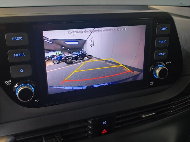 Hyundai I 20 1.0 T-GDI Comfort Smart uit 2023 Rijklaar + Fabrieksgarantie tot 02-2028 Henk Jongen Auto's in Helmond, al 50 jaar service zoals 't hoort!