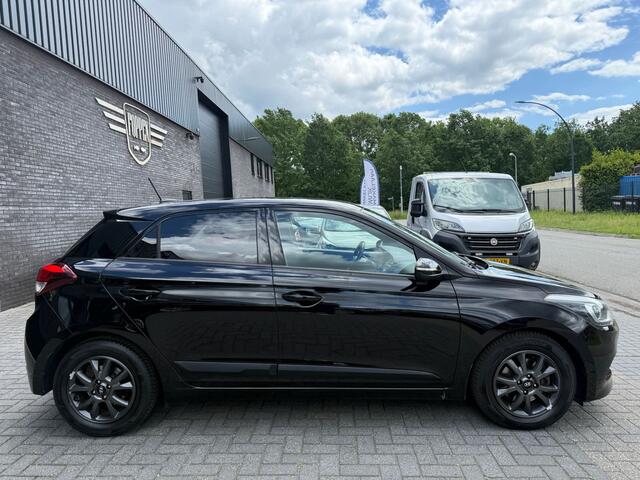 Hyundai I 20 1.0 T-GDI Black Edition | 2E EIGENAAR | 12MND GARANTIE | DAB | NAVI | CAMERA | CRUISE | AIRCO | ELECRAMEN |