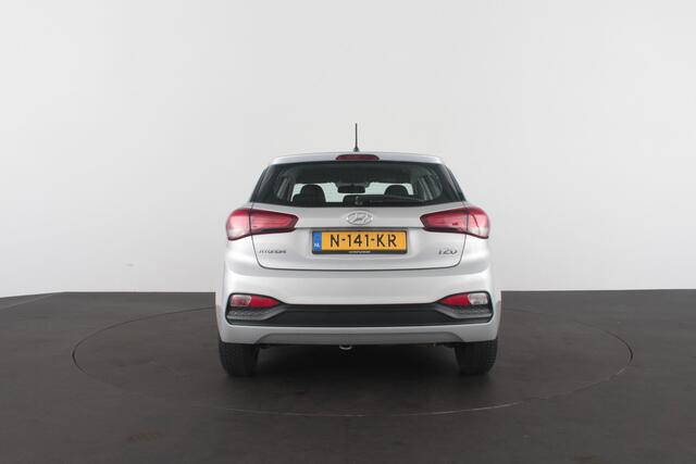 Hyundai I 20 1.2 HP > All seeason banden/12 maand BOVAG garantie....