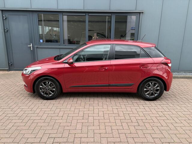 Hyundai I 20 1.0 T-GDi 100pk Black Edition 5-drs. CAMERA/NAVI/CARPLAY/CRUISE/PDC/TREKHAAK