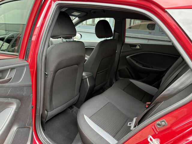 Hyundai I 20 1.0 T-GDi 100pk Black Edition 5-drs. CAMERA/NAVI/CARPLAY/CRUISE/PDC/TREKHAAK