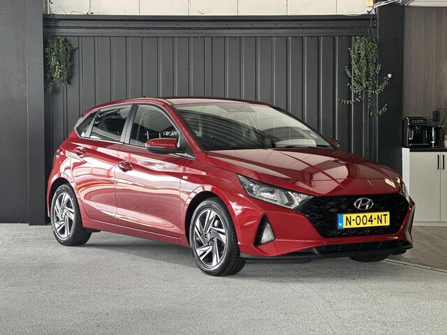 Hyundai I 20 1.0 T-GDI Comfort Smart | Achteruitrijcamera | Carplay | Sfeerverlichting | Navigatie | Cruise Control | Airco | LMV 16 | DAB |