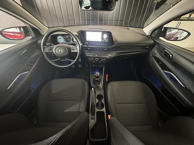 Hyundai I 20 1.0 T-GDI Comfort Smart | Achteruitrijcamera | Carplay | Sfeerverlichting | Navigatie | Cruise Control | Airco | LMV 16 | DAB |