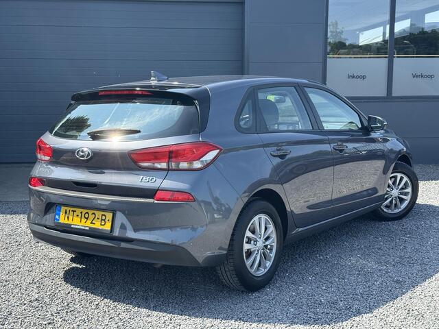 Hyundai I 30 1.0 T-GDI Comfort 2e Eigenaar,Camera,Navi,Dealer Onderhouden,120pk,Clima,Cruise,Pdc,Lm Velgen,Nieuwe Apk bij Aflevering