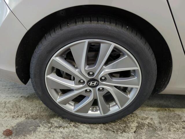 Hyundai I 30 Fastback 1.0 T-GDI Premium, 1e Eig! Camera! Carplay! Zondag OPEN!