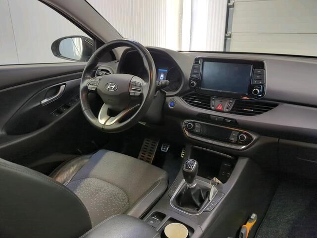 Hyundai I 30 Fastback 1.0 T-GDI Premium, 1e Eig! Camera! Carplay! Zondag OPEN!