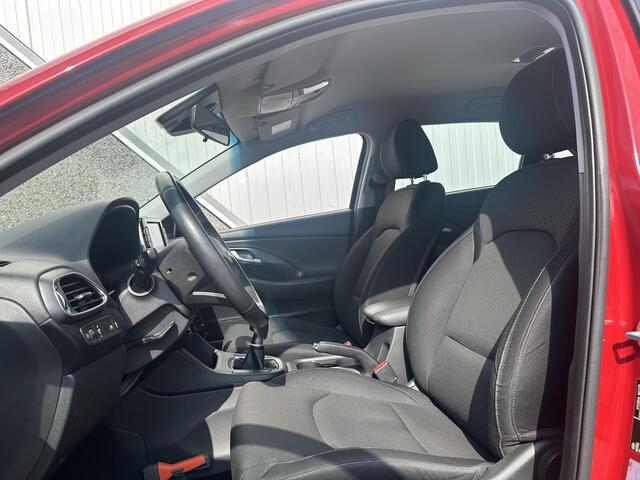 Hyundai I 30 1.4 T-GDI Comfort / Apple Carplay & Android Auto / achteruitrijcamera / parkeersensoren achter / trekhaak /