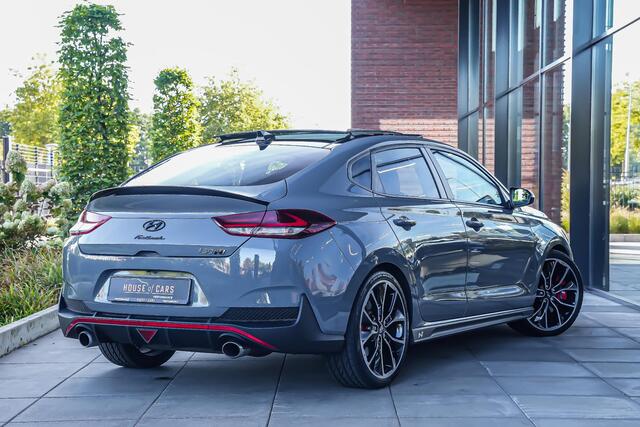 Hyundai I 30 N2 Performance Fastback 2.0 275pk T-GDI |panoramadak|memory|alacantara\leder|Apple Carplay|winterpack|parkeercamera|elek. stoelen|19" lichtmetalen velgen|