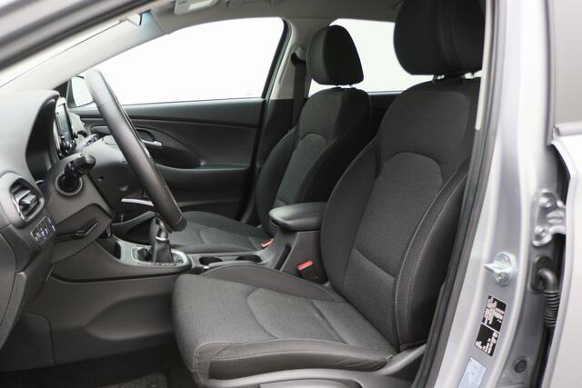 Hyundai I 30 1.0 T-GDi MHEV Comfort Camera, Apple Carplay, Stuur-/Stoelverw., LED, DAB, 16"