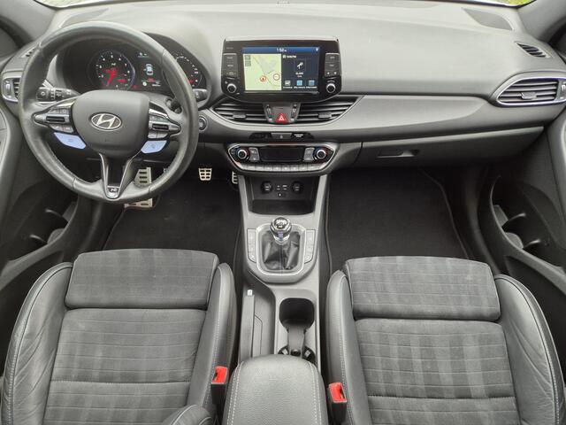 Hyundai I 30 2.0 T-GDI N2 Performance Handgeschakeld / Stuur-, Stoelverwarming / Volledig Hyundai Dealer Onderhouden / Apple Carplay Android Auto / Achteruitrijcamera / Cruise control / Keyless Entry/Start /