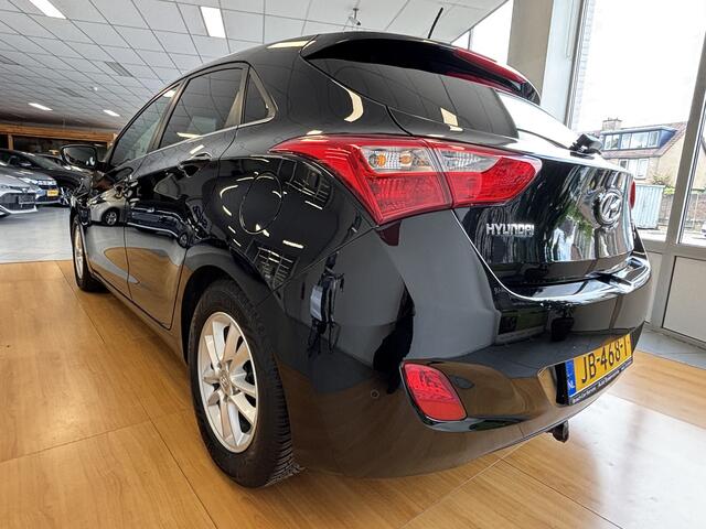 Hyundai I 30 1.6 GDI i-Motion Plus NAVI * TREKHAAK * PDC NIEUWE APK T/M 19-8-2026
