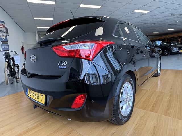 Hyundai I 30 1.6 GDI i-Motion Plus NAVI * TREKHAAK * PDC NIEUWE APK T/M 19-8-2026