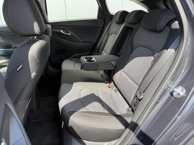 Hyundai I 30 Wagon 1.0 T-GDi MHEV Comfort Smart / Navigatie / Airco / Cruise Control / Apple Carplay & Android Auto / Digitaal Dashboard / Elek. Ramen / 1ste Eigenaar /