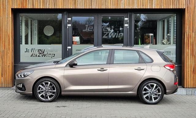 Hyundai I 30 1.0 T-GDi MHEV i-Motion stoelverwarming. stuurverwarming. camera achter. Apple carplay.