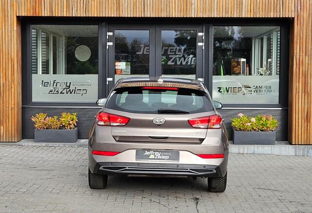 Hyundai I 30 1.0 T-GDi MHEV i-Motion stoelverwarming. stuurverwarming. camera achter. Apple carplay.