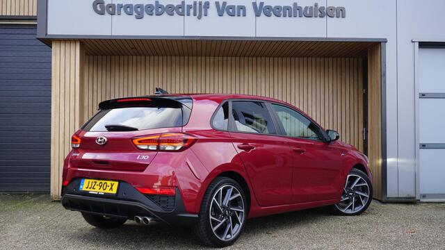 Hyundai I 30 1.5 T-GDi 160pk N Line Navi LED 18inch LM Keyless Groot scherm A-Camera *Sunset Red Metallic* Unieke i30!