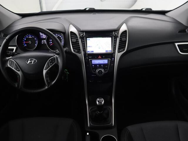 Hyundai I 30 1.6 GDI i-Vision | Trekhaak | Camera | Navigatie | Cruise control | Climate control | Bluetooth
