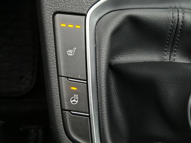 Hyundai I 30 Wagon 1.0 T-GDi MHEV Comfort Smart Handgeschakeld / Fabrieksgarantie tot 01-2029 / Dealer onderhouden / Stuur en Stoel verwarming / Achteruitrijcamera / Cruise control / Apple Carplay Android Auto / Climate control /