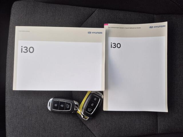 Hyundai I 30 Wagon 1.0 T-GDi MHEV Comfort Smart Automaat / Navigatie via Apple Carplay of Android Auto / Stuur en Stoel verwarming / Achteruitrijcamera / Cruise control / Keyless Entry/Start / Climate control /